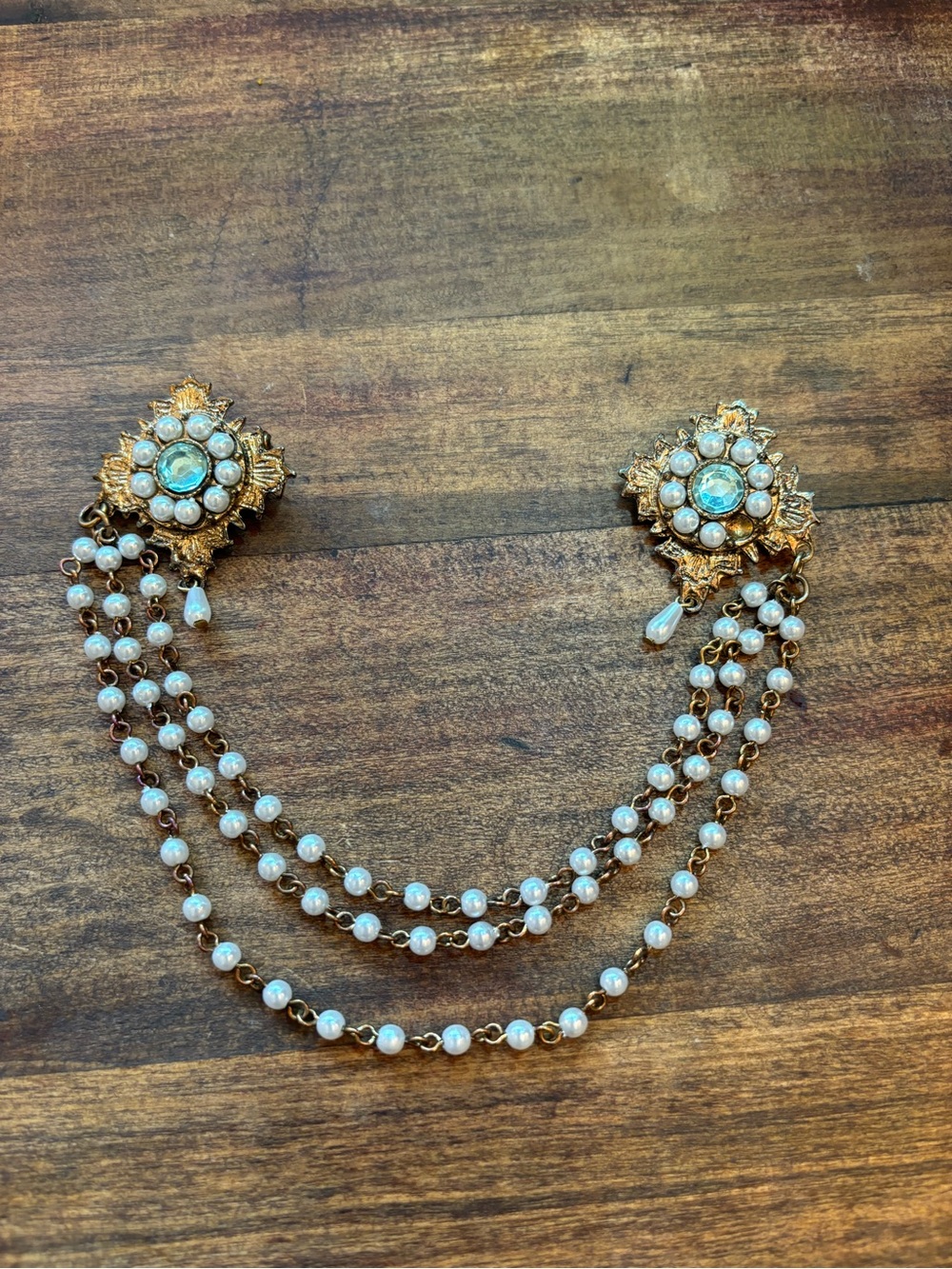 Vintage-Inspired Gold Tone and Faux Pearl Triple Chain Brooch Connector